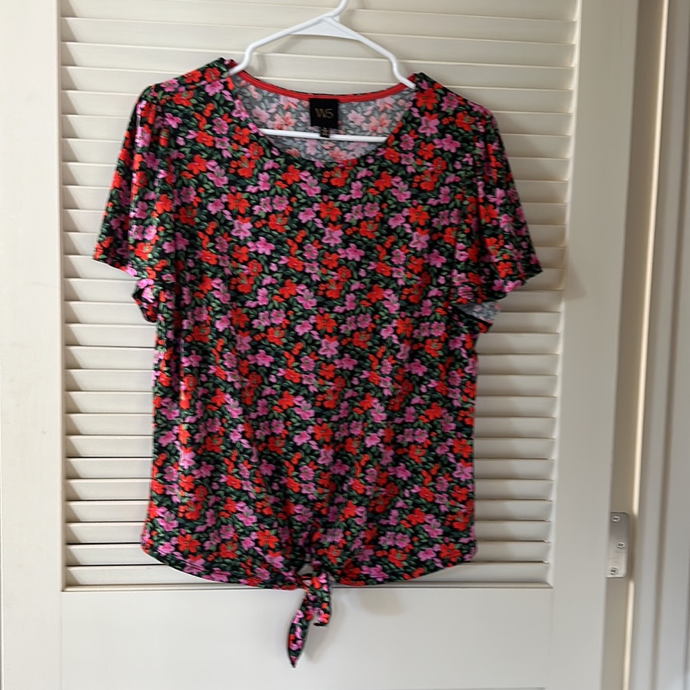 Worn once!  Black with flowers.  Tied on bottom